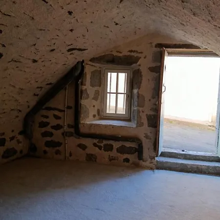 - La Petite Maison Murataise Murat (Cantal)