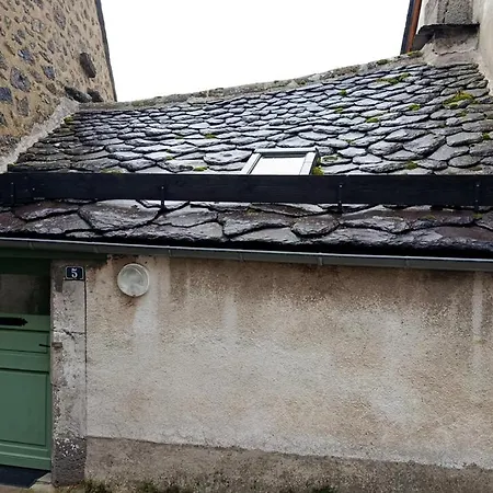 - La Petite Maison Murataise Murat (Cantal)